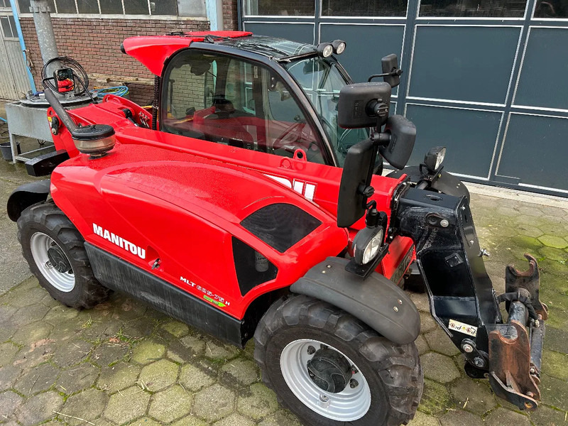 Manitou MLT 625-75H - Teleszkópos rakodó: 3 kép. Manitou MLT 625-75H - Teleszkópos rakodó: 3 kép.