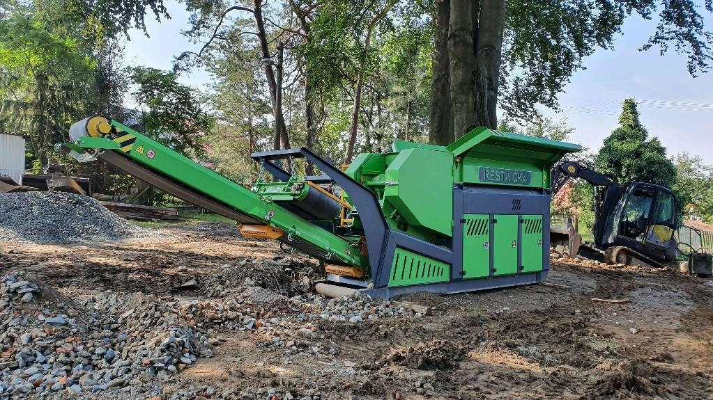 Resta CK4 470x330 - Mobil törőgép: 2 kép. Resta CK4 470x330 - Mobil törőgép: 2 kép.