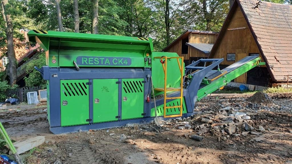 Resta CK4 470x330 - Mobil törőgép: 1 kép. Resta CK4 470x330 - Mobil törőgép: 1 kép.