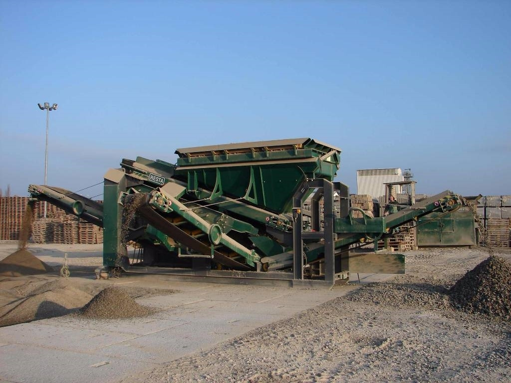 Resta TK6-3 1000x3000/2 - Osztályozó berendezés: 2 kép. Resta TK6-3 1000x3000/2 - Osztályozó berendezés: 2 kép.