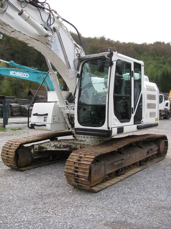 CAT 320E LRR 4 orodja - Lánctalpas kotró: 2 kép. CAT 320E LRR 4 orodja - Lánctalpas kotró: 2 kép.