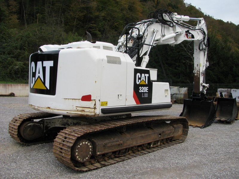 Lánctalpas kotró CATERPILLAR 320E LRR with 4 tools: 6 kép.