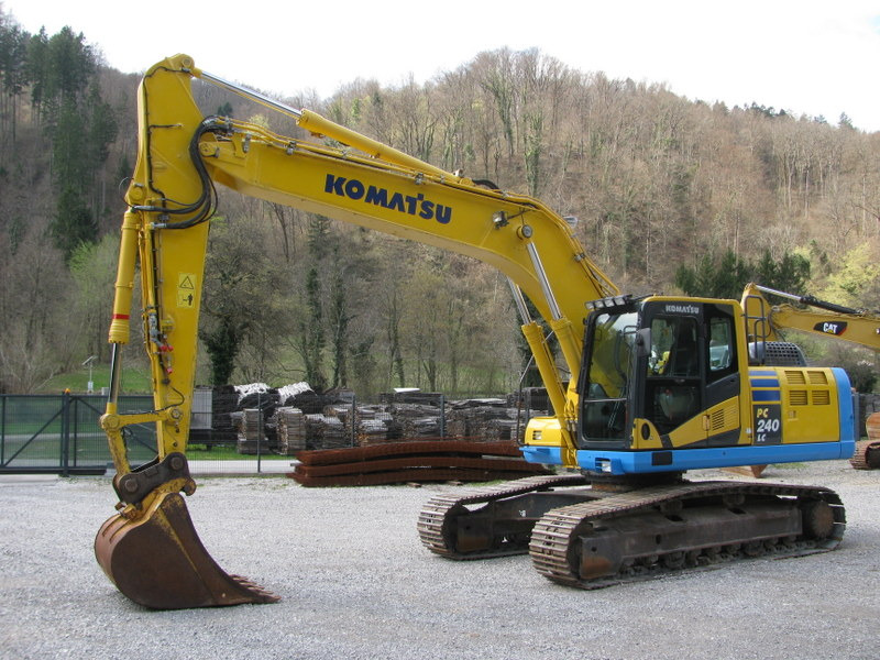 KOMATSU PC240NLC-10 TOP condition - Lánctalpas kotró: 1 kép. KOMATSU PC240NLC-10 TOP condition - Lánctalpas kotró: 1 kép.