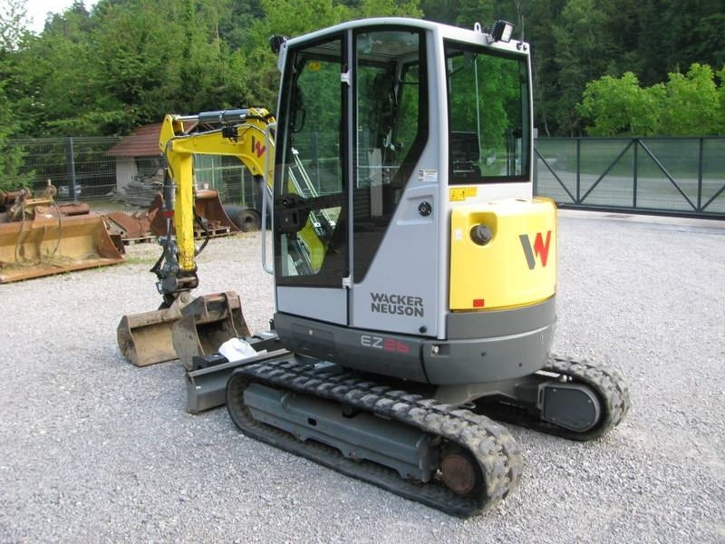Wacker Neuson EZ26 2 žlici + NOVO kladivo - Minikotró: 4 kép. Wacker Neuson EZ26 2 žlici + NOVO kladivo - Minikotró: 4 kép.