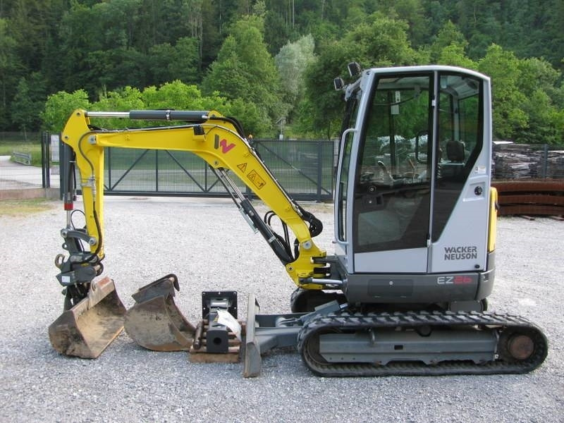 Wacker Neuson EZ26 2 žlici + NOVO kladivo - Minikotró: 3 kép. Wacker Neuson EZ26 2 žlici + NOVO kladivo - Minikotró: 3 kép.