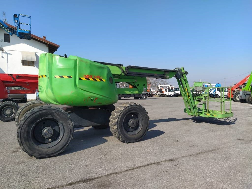 Haulotte HA 16 PX NT - Személyemelő: 4 kép. Haulotte HA 16 PX NT - Személyemelő: 4 kép.