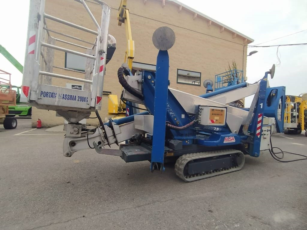 Multitel smx 250 - Gumilánctalpas személyemelő: 3 kép. Multitel smx 250 - Gumilánctalpas személyemelő: 3 kép.