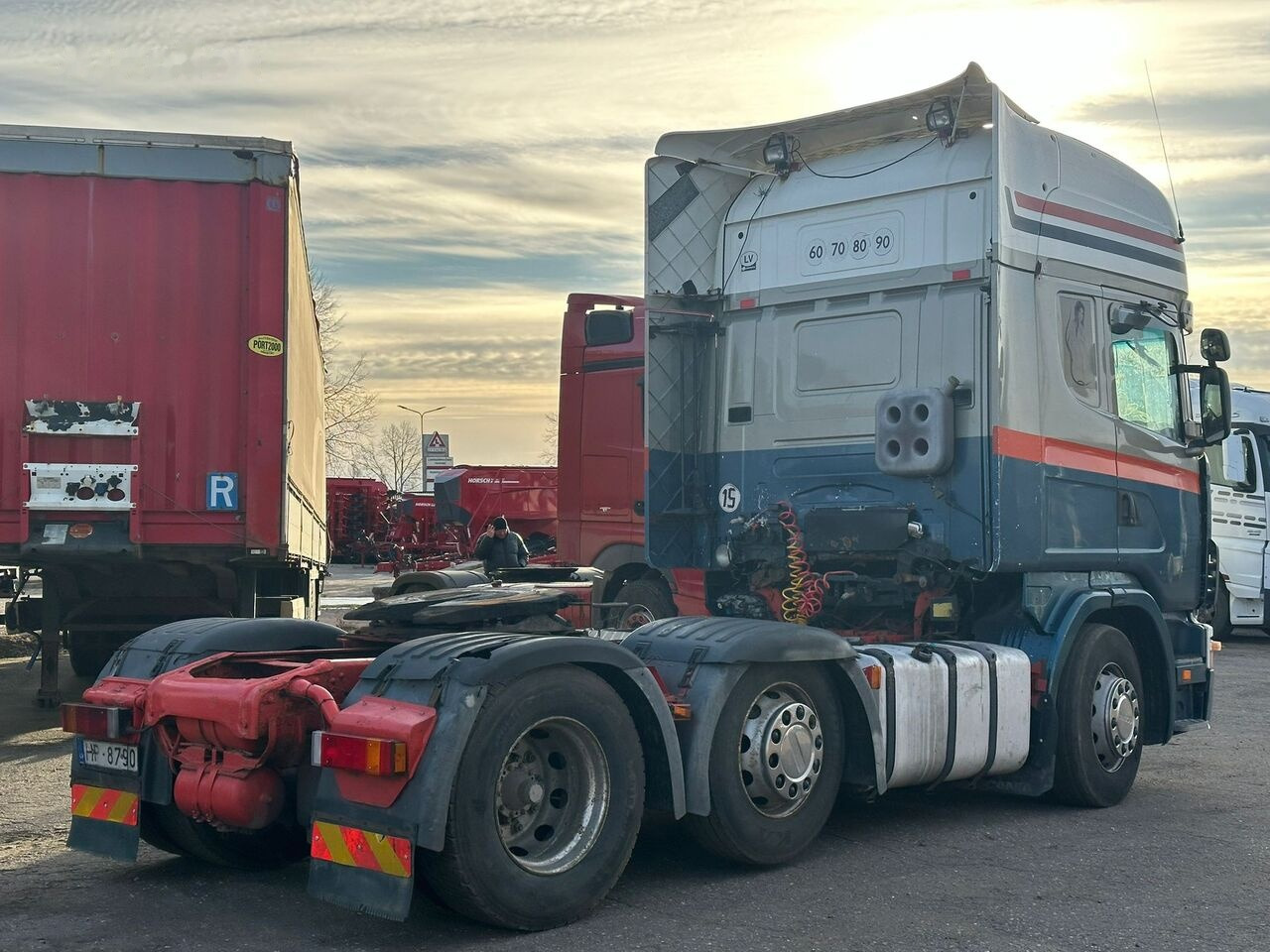 Scania R124 470 - Nyergesvontató: 3 kép. Scania R124 470 - Nyergesvontató: 3 kép.