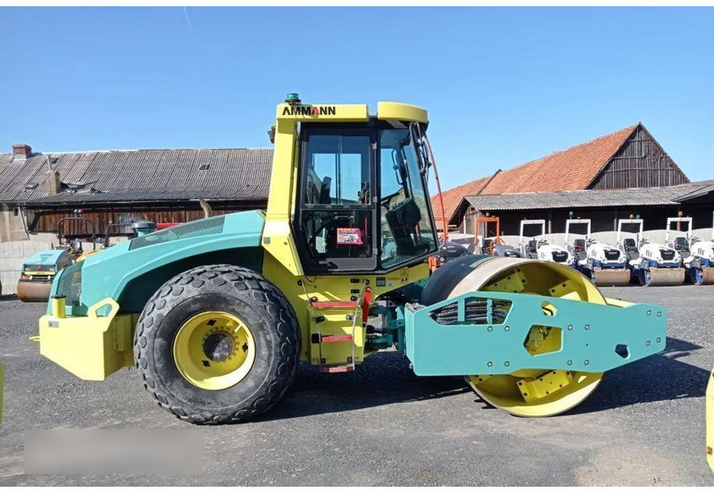 Ammann ASC 110 METAL -GUMA Field roller - Henger: 1 kép. Ammann ASC 110 METAL -GUMA Field roller - Henger: 1 kép.