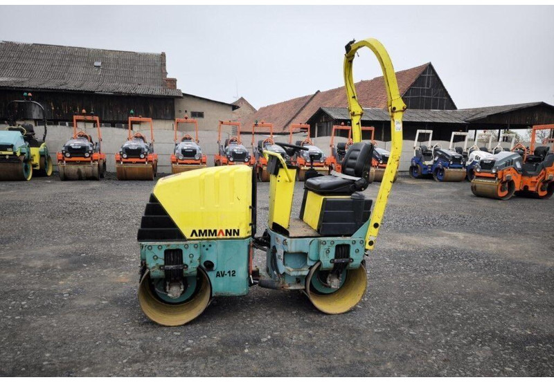 Ammann AV-12-2 - Mini road roller - Henger: 1 kép. Ammann AV-12-2 - Mini road roller - Henger: 1 kép.