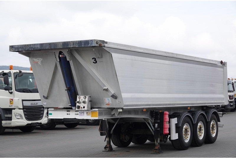 Benalu WYWROTKA / 26 m3 / ALUMINIOWA / OŚ PODNOSZONA / WAGA: 5 000 KG / - Félpótkocsi billenőplatós: 1 kép. Benalu WYWROTKA / 26 m3 / ALUMINIOWA / OŚ PODNOSZONA / WAGA: 5 000 KG / - Félpótkocsi billenőplatós: 1 kép.