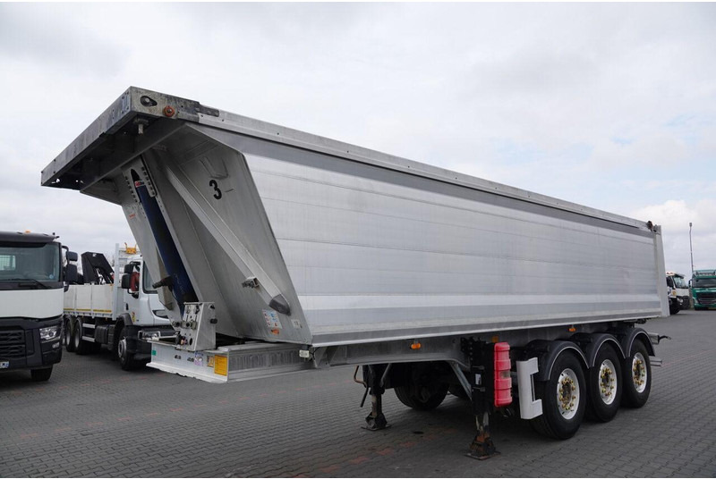 Benalu WYWROTKA / 26 m3 / ALUMINIOWA / OŚ PODNOSZONA / WAGA: 5 000 KG / - Félpótkocsi billenőplatós: 2 kép. Benalu WYWROTKA / 26 m3 / ALUMINIOWA / OŚ PODNOSZONA / WAGA: 5 000 KG / - Félpótkocsi billenőplatós: 2 kép.