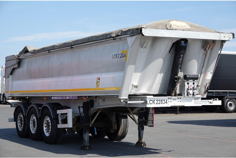 Benalu WYWROTKA 27 m3 / ALUMINIOWA / HYDRAULICZNA KLAPA / 2 OSIE PODNOS - Félpótkocsi billenőplatós: 5 kép. Benalu WYWROTKA 27 m3 / ALUMINIOWA / HYDRAULICZNA KLAPA / 2 OSIE PODNOS - Félpótkocsi billenőplatós: 5 kép.