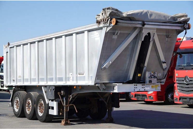 Benalu WYWROTKA ALUMINIOWA 28 M3 / OŚ PODNOSZONA / WAGA 5100 KG - Félpótkocsi billenőplatós: 1 kép. Benalu WYWROTKA ALUMINIOWA 28 M3 / OŚ PODNOSZONA / WAGA 5100 KG - Félpótkocsi billenőplatós: 1 kép.