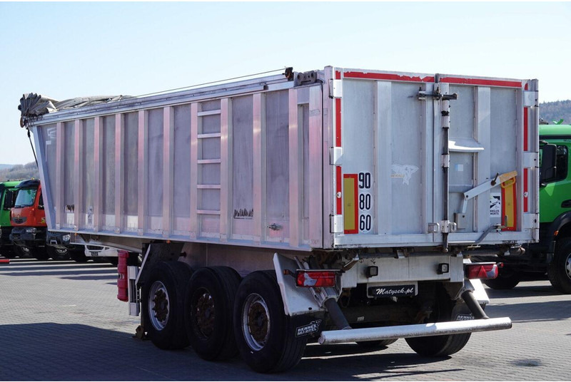 Benalu WYWROTKA ALUMINIOWA 28 M3 / OŚ PODNOSZONA / WAGA 5100 KG - Félpótkocsi billenőplatós: 5 kép. Benalu WYWROTKA ALUMINIOWA 28 M3 / OŚ PODNOSZONA / WAGA 5100 KG - Félpótkocsi billenőplatós: 5 kép.