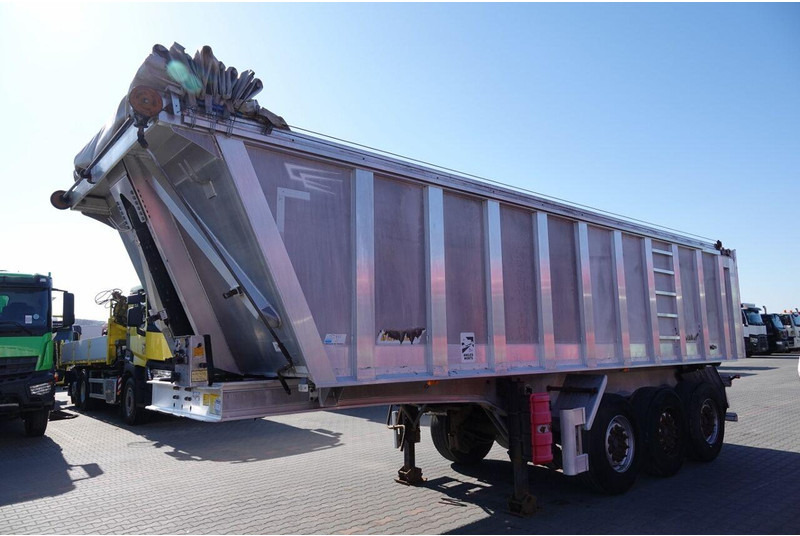 Benalu WYWROTKA ALUMINIOWA 28 M3 / OŚ PODNOSZONA / WAGA 5100 KG - Félpótkocsi billenőplatós: 3 kép. Benalu WYWROTKA ALUMINIOWA 28 M3 / OŚ PODNOSZONA / WAGA 5100 KG - Félpótkocsi billenőplatós: 3 kép.