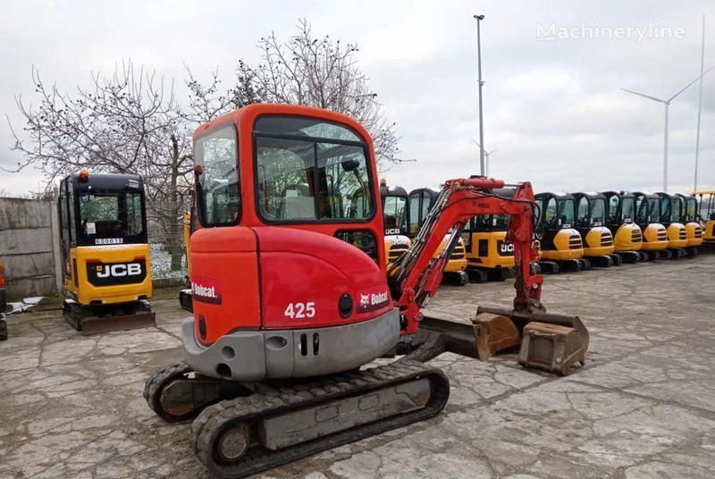 Bobcat 425 EG mini excavator - Minikotró: 3 kép. Bobcat 425 EG mini excavator - Minikotró: 3 kép.