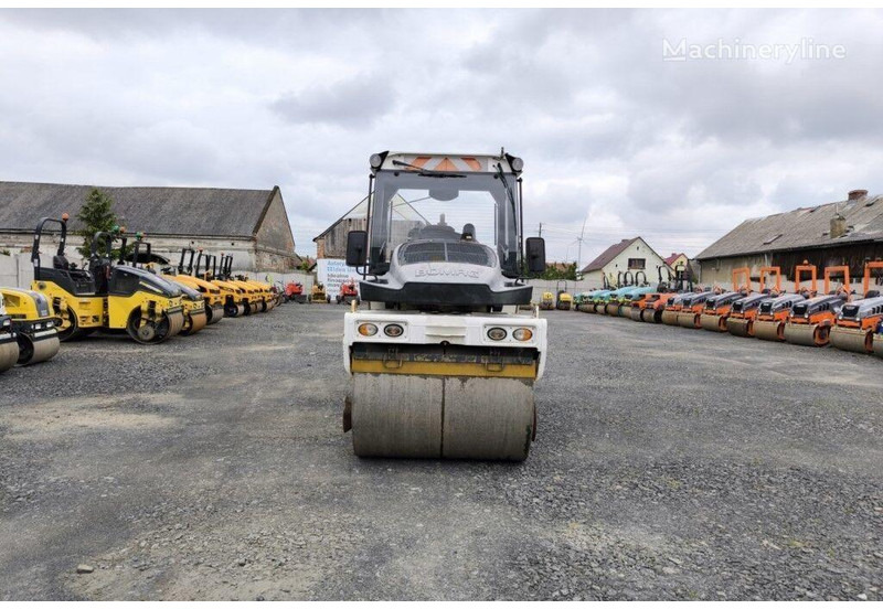 Bomag BW 154 AP - Road roller+BS 150 type seeder - Henger: 2 kép. Bomag BW 154 AP - Road roller+BS 150 type seeder - Henger: 2 kép.