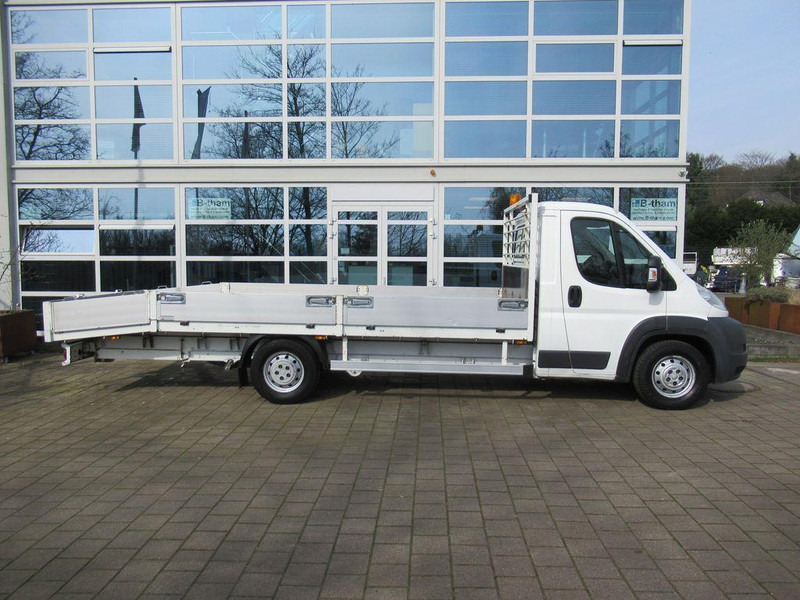 Autószállító teherautó Citroën 35 2.2 L5H1 Car transporter <3,5t: 11 kép. Autószállító teherautó Citroën 35 2.2 L5H1 Car transporter <3,5t: 11 kép.