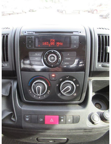 Autószállító teherautó Citroën 35 2.2 L5H1 Car transporter <3,5t: 13 kép. Autószállító teherautó Citroën 35 2.2 L5H1 Car transporter <3,5t: 13 kép.