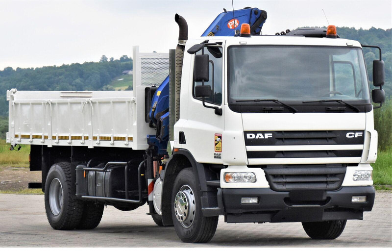 DAF CF 75.310 - Billenőplatós teherautó, Darus autó: 3 kép. DAF CF 75.310 - Billenőplatós teherautó, Darus autó: 3 kép.