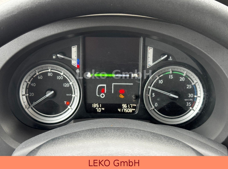 Hűtős teherautó DAF LF 180 FA: 20 kép. Hűtős teherautó DAF LF 180 FA: 20 kép.