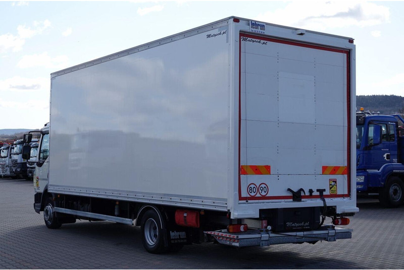 DAF LF 210 / KONTENER - 7 M / SOLÓWKA / WINDA DHOLLANDIA / EURO 6 - Dobozos felépítményű teherautó: 5 kép. DAF LF 210 / KONTENER - 7 M / SOLÓWKA / WINDA DHOLLANDIA / EURO 6 - Dobozos felépítményű teherautó: 5 kép.