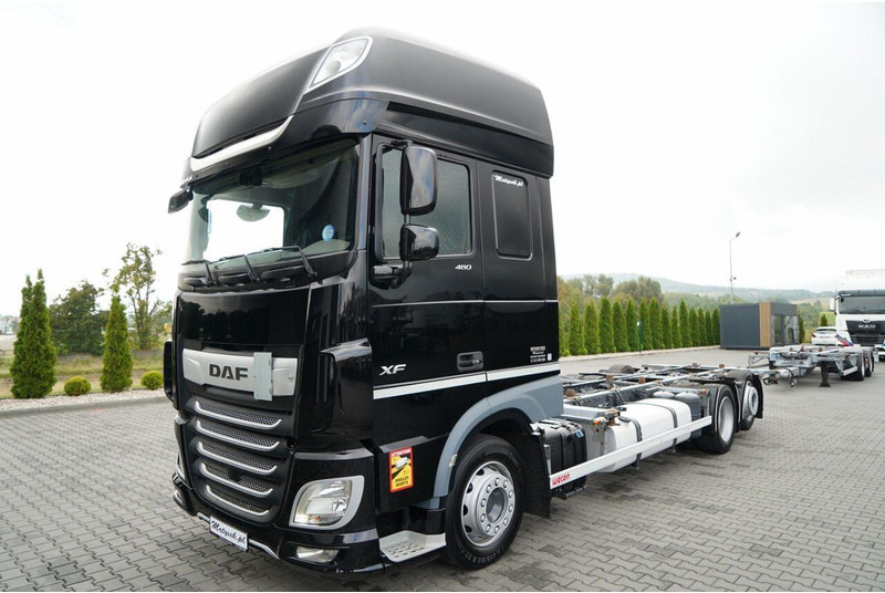 DAF XF 480 / BDF / 6X2 / SSC / I-PARK COOL / OŚ PODNOSZONA / PO KONT - Ponyvás teherautó: 2 kép. DAF XF 480 / BDF / 6X2 / SSC / I-PARK COOL / OŚ PODNOSZONA / PO KONT - Ponyvás teherautó: 2 kép.