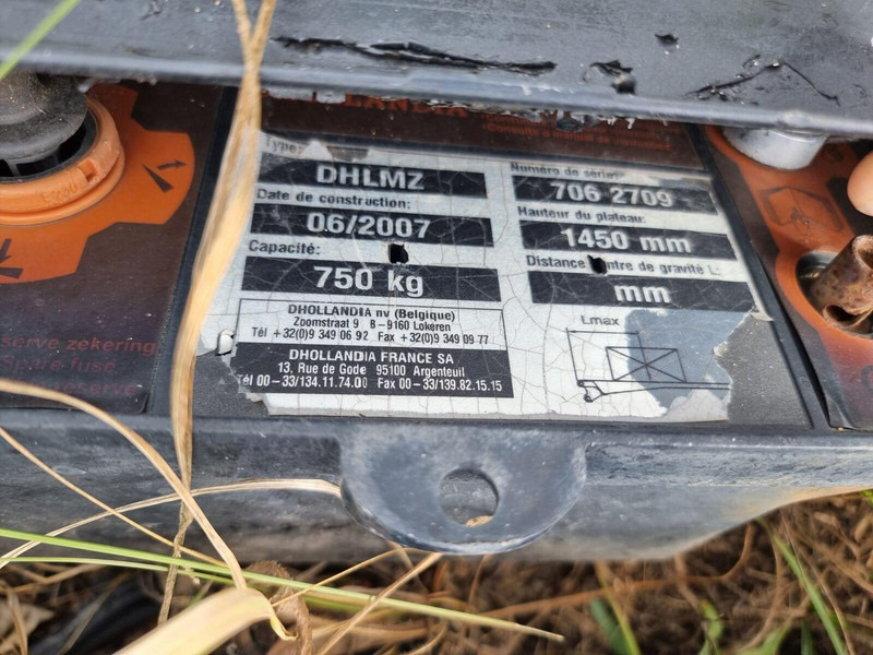 Dhollandia fél emelőhátfalak - DH 750 kg more pieces - Emelőhátfal - Teherautó: 4 kép. Dhollandia fél emelőhátfalak - DH 750 kg more pieces - Emelőhátfal - Teherautó: 4 kép.