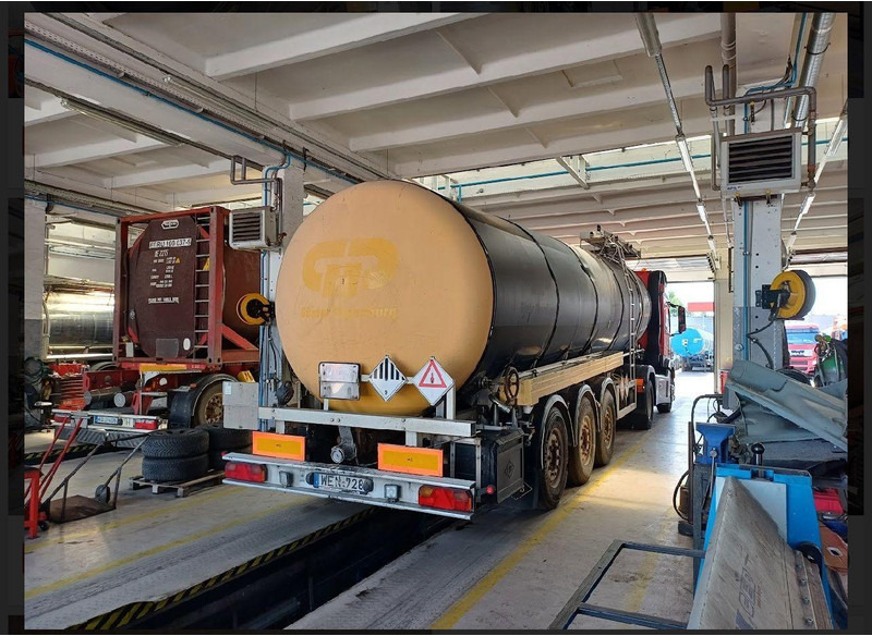 Feldbinder TSA 30.3-1 Kammers bitumen - Tartályos félpótkocsi: 4 kép. Feldbinder TSA 30.3-1 Kammers bitumen - Tartályos félpótkocsi: 4 kép.