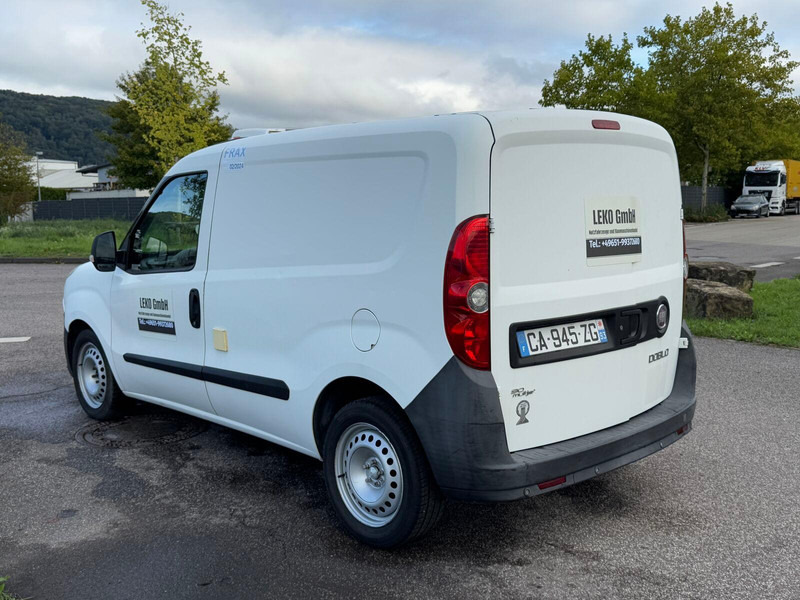 Fiat Doblò 1,3 - Hűtős kisteherautó: 5 kép. Fiat Doblò 1,3 - Hűtős kisteherautó: 5 kép.