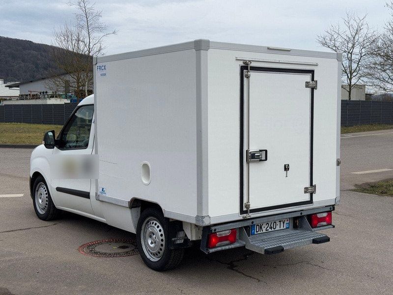 Fiat Doblò Ohne Originale Brief - Hűtős kisteherautó: 5 kép. Fiat Doblò Ohne Originale Brief - Hűtős kisteherautó: 5 kép.