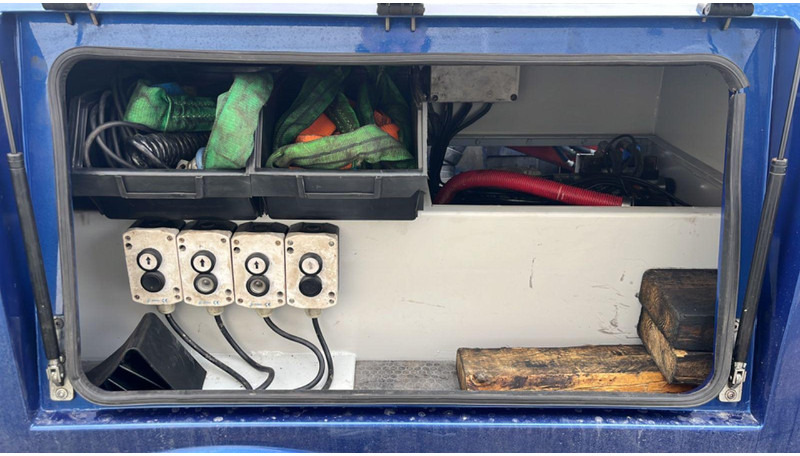 Ford 4x4 RANGER B licens - Autó: 5 kép. Ford 4x4 RANGER B licens - Autó: 5 kép.