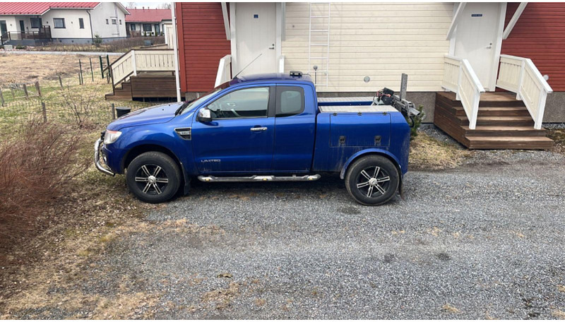 Ford 4x4 RANGER B licens - Autó: 3 kép. Ford 4x4 RANGER B licens - Autó: 3 kép.