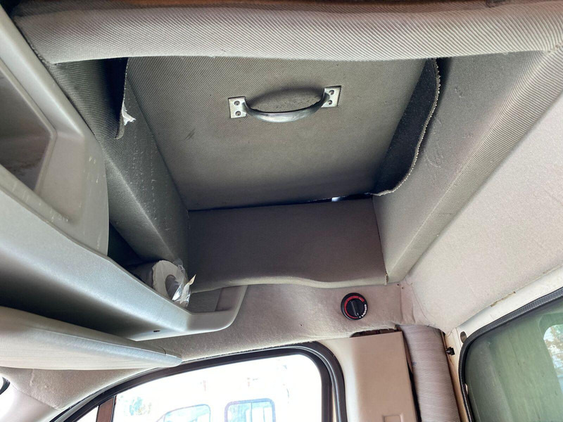 Ponyvás kisteherautó Ford Transit 2,0 tdci - Pritsche, Plane + sleeping cabin: 13 kép.