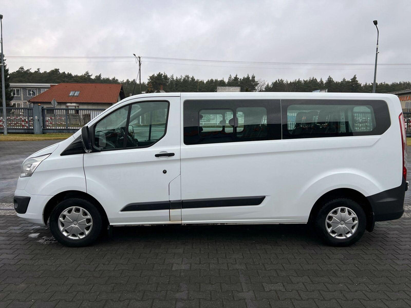 Ford Transit Custom 9-miejsc - Minibusz, Kisbusz: 2 kép. Ford Transit Custom 9-miejsc - Minibusz, Kisbusz: 2 kép.