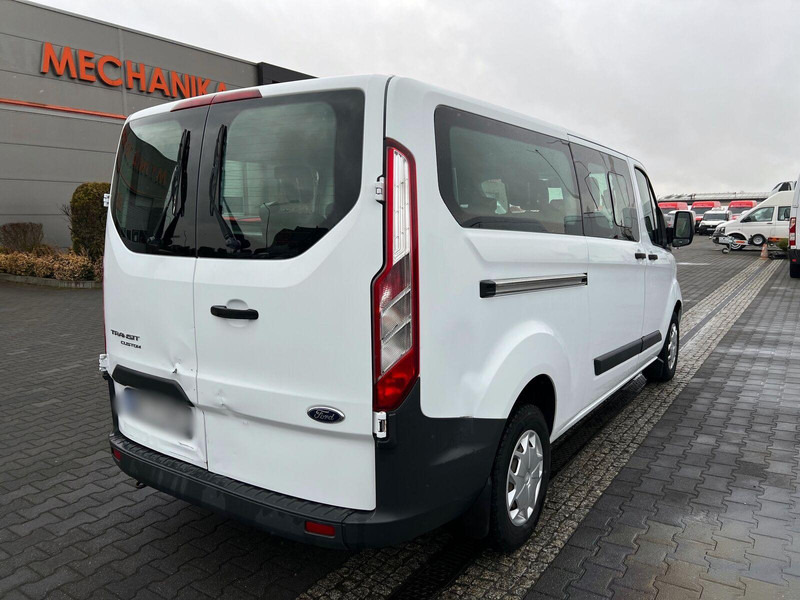 Ford Transit Custom 9-miejsc - Minibusz, Kisbusz: 4 kép. Ford Transit Custom 9-miejsc - Minibusz, Kisbusz: 4 kép.