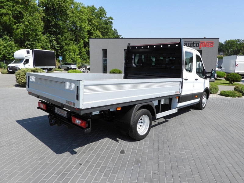 Ford Transit - Platós kisteherautó, Duplakabinos kisteherautó: 3 kép. Ford Transit - Platós kisteherautó, Duplakabinos kisteherautó: 3 kép.