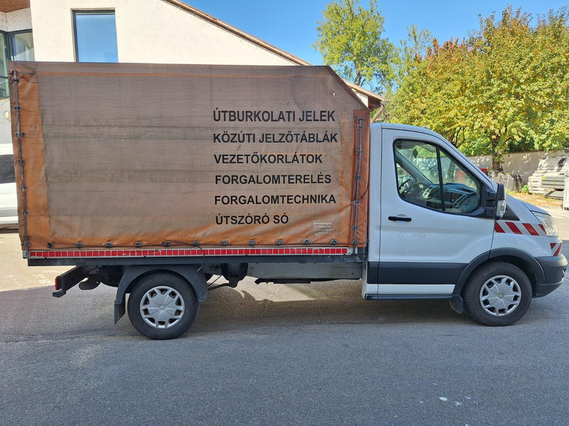 Ford Transit - Pritsche + Plane - Ponyvás kisteherautó: 4 kép. Ford Transit - Pritsche + Plane - Ponyvás kisteherautó: 4 kép.