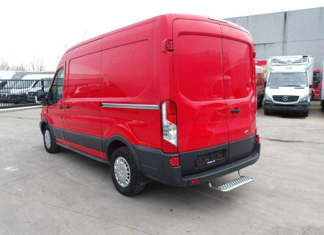 Ford Transit Van - Furgon: 4 kép. Ford Transit Van - Furgon: 4 kép.