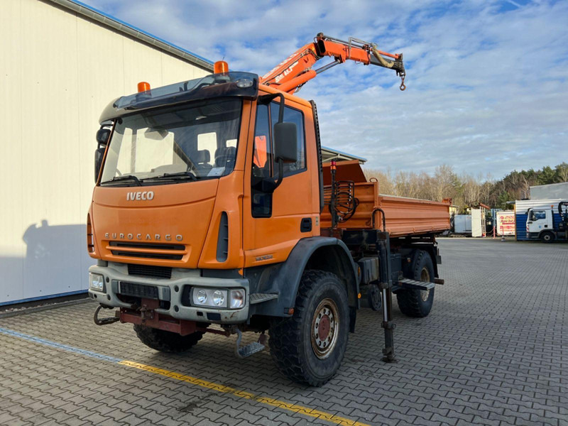 Iveco 140 E 24 4x4 + Atlas AK 65.2 A1 - Billenőplatós teherautó, Darus autó: 1 kép. Iveco 140 E 24 4x4 + Atlas AK 65.2 A1 - Billenőplatós teherautó, Darus autó: 1 kép.