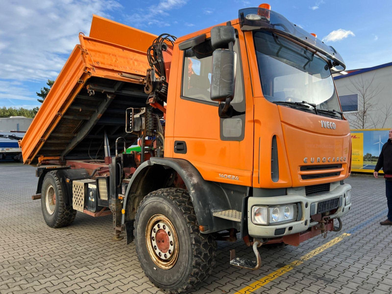 Iveco 140 E 24 4x4 + Atlas AK 65.2 A1 - Billenőplatós teherautó, Darus autó: 3 kép. Iveco 140 E 24 4x4 + Atlas AK 65.2 A1 - Billenőplatós teherautó, Darus autó: 3 kép.