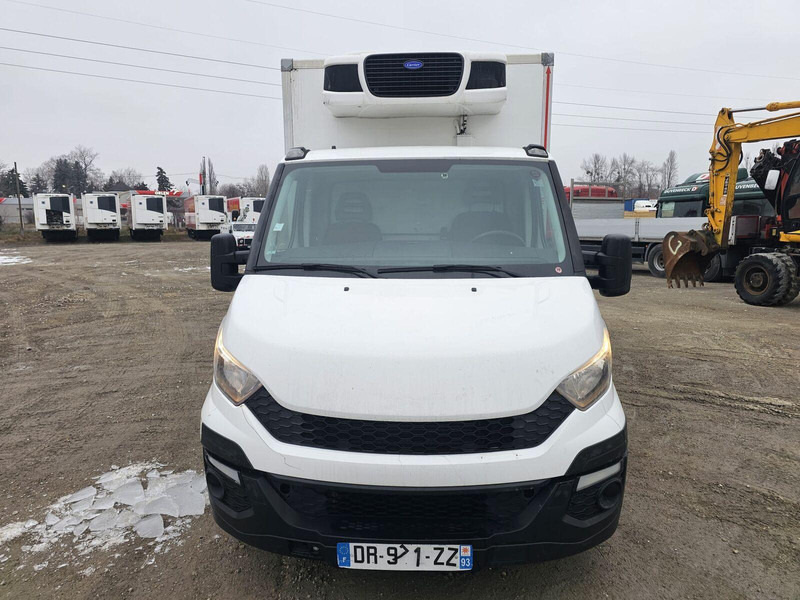Iveco 35-130 S - Carrier Pulsor 350 frigo - Hűtős kisteherautó: 2 kép. Iveco 35-130 S - Carrier Pulsor 350 frigo - Hűtős kisteherautó: 2 kép.