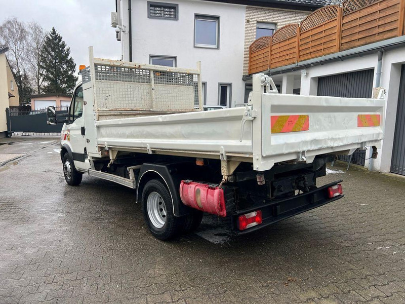 Iveco 70C17 3 way tipper - Billenőplatós teherautó: 3 kép. Iveco 70C17 3 way tipper - Billenőplatós teherautó: 3 kép.