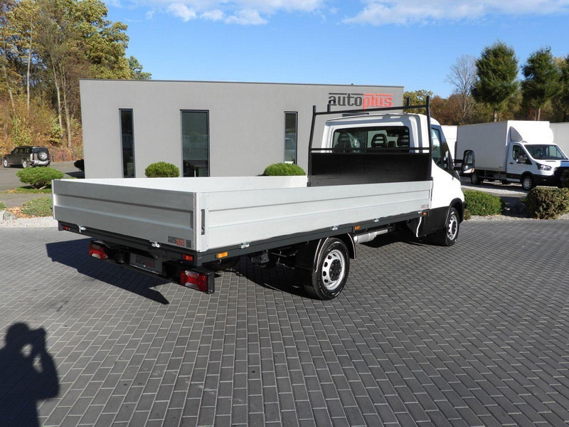 Iveco DAILY 35S14 - Platós kisteherautó: 3 kép. Iveco DAILY 35S14 - Platós kisteherautó: 3 kép.