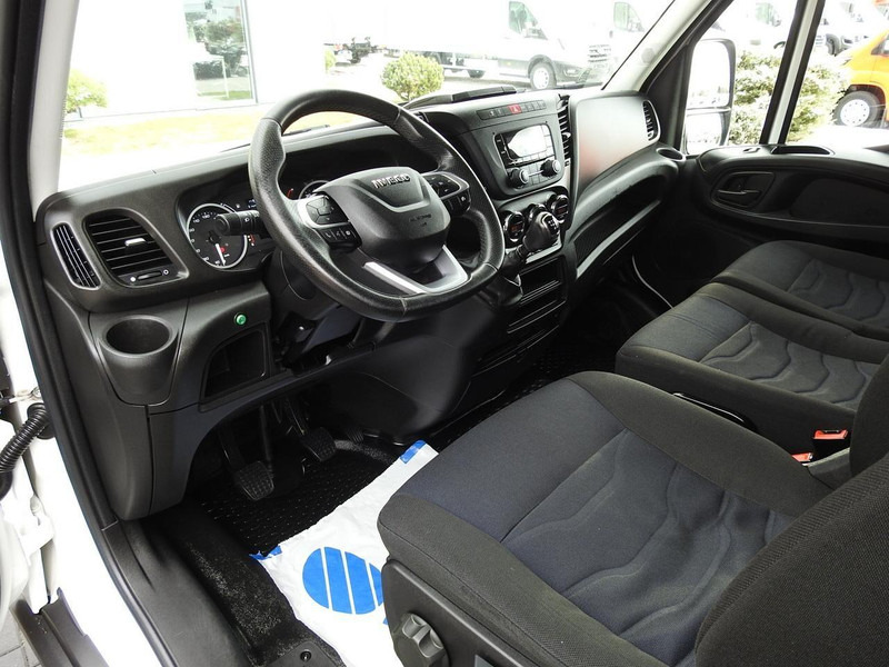 Iveco DAILY 35S18 PLANDEKA 10 PALET WEBASTO TEMPOMAT KLIMATYZACJA 18 - Ponyvás kisteherautó: 2 kép. Iveco DAILY 35S18 PLANDEKA 10 PALET WEBASTO TEMPOMAT KLIMATYZACJA 18 - Ponyvás kisteherautó: 2 kép.