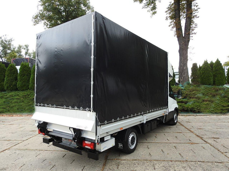 Iveco DAILY 35S18 PLANDEKA WINDA 8 PALET TEMPOMAT KLIMATYZACJA 180KM - Dobozos felépítményű teherautó: 3 kép. Iveco DAILY 35S18 PLANDEKA WINDA 8 PALET TEMPOMAT KLIMATYZACJA 180KM - Dobozos felépítményű teherautó: 3 kép.