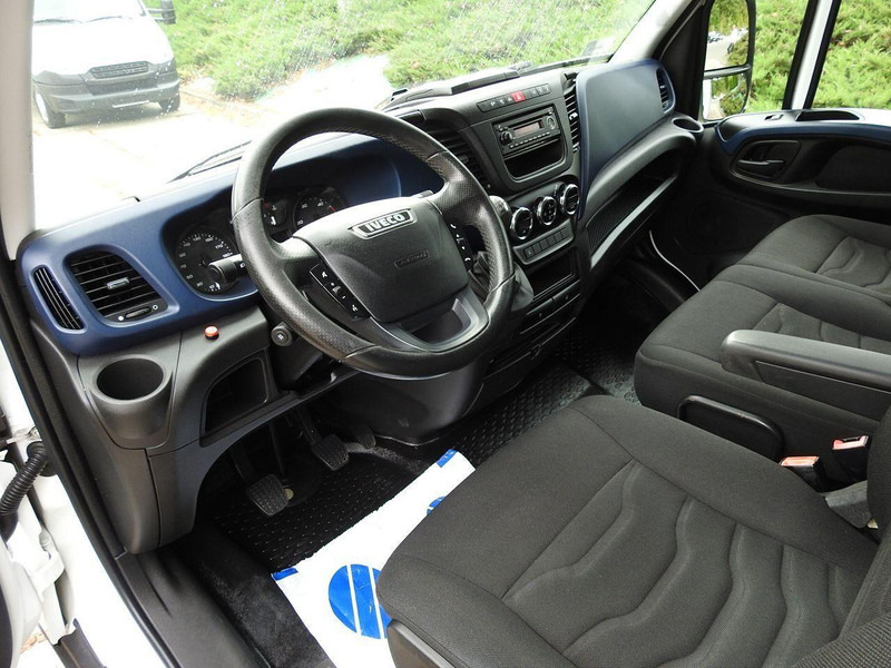 Iveco DAILY 35S18 PLANDEKA WINDA 8 PALET TEMPOMAT KLIMATYZACJA 180KM - Dobozos felépítményű teherautó: 2 kép. Iveco DAILY 35S18 PLANDEKA WINDA 8 PALET TEMPOMAT KLIMATYZACJA 180KM - Dobozos felépítményű teherautó: 2 kép.