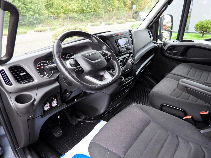Iveco DAILY 50C18 PLANDEKA 14 PALET WEBASTO TEMPOMAT PNEUMATYKA BLIŹNI - Ponyvás kisteherautó: 2 kép. Iveco DAILY 50C18 PLANDEKA 14 PALET WEBASTO TEMPOMAT PNEUMATYKA BLIŹNI - Ponyvás kisteherautó: 2 kép.