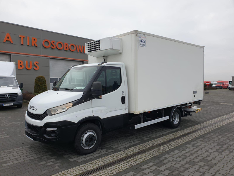 Iveco DAILY 60C15 60-150 TWO-CHAMBER REFRIGERATOR CONTAINER ISOTHERM F - Hűtős kisteherautó: 2 kép. Iveco DAILY 60C15 60-150 TWO-CHAMBER REFRIGERATOR CONTAINER ISOTHERM F - Hűtős kisteherautó: 2 kép.